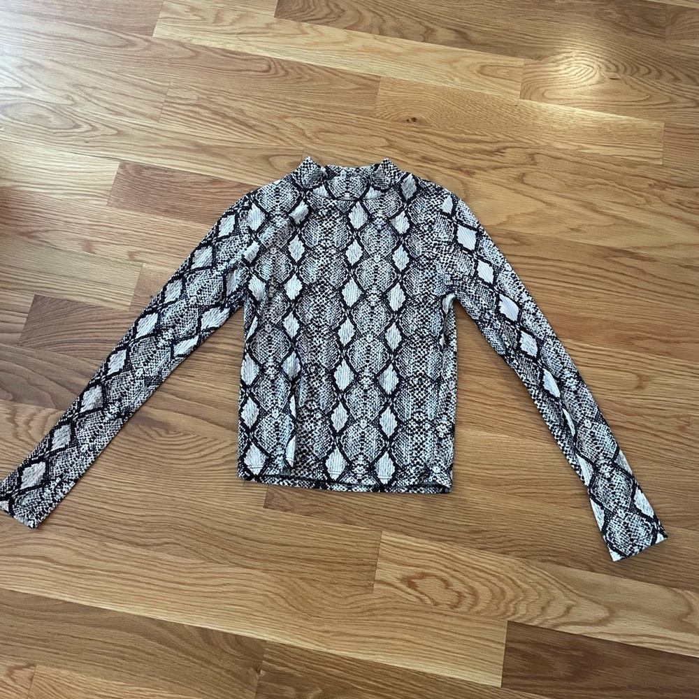 Caution to the Wind zebra print long sleeve top